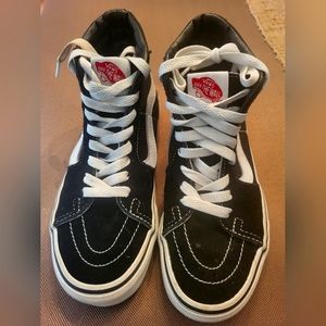 Vans Skateboard Shoes, Boys size 4, Black and white